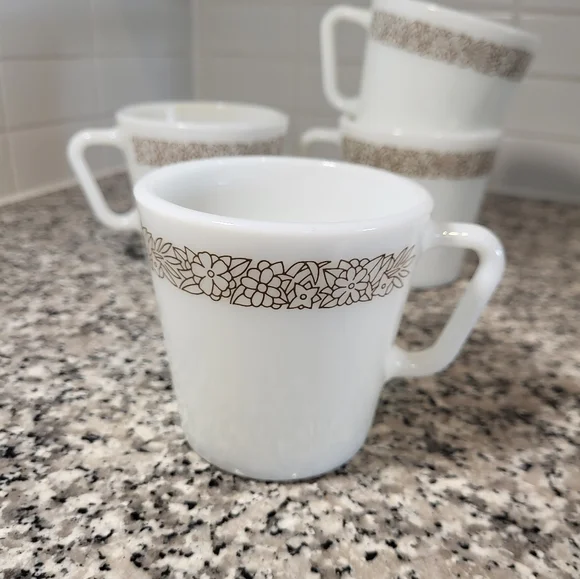 Pyrex WOODLAND Mugs Set of 5 Vintage Pyrex D Handled Coffee Mugs - Picture 2 of 5
